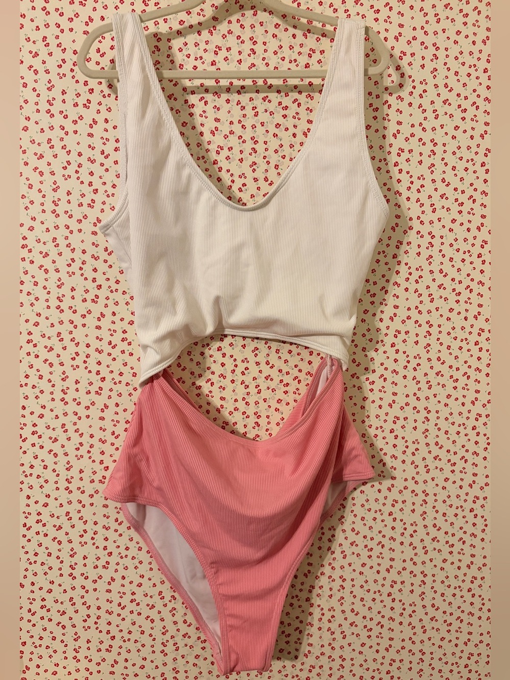 Women's Two-Tone Cutout Ribbed Bathing suit - White & Pink